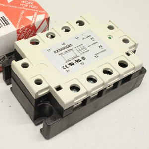 Depoda yeni ve orijinal RZ3A60D25 sensörü stok PLC programlama denetleyici - Product Image 1