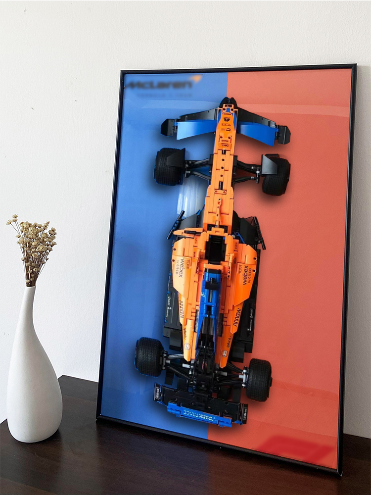 mclaren f1-b model does not include building block car