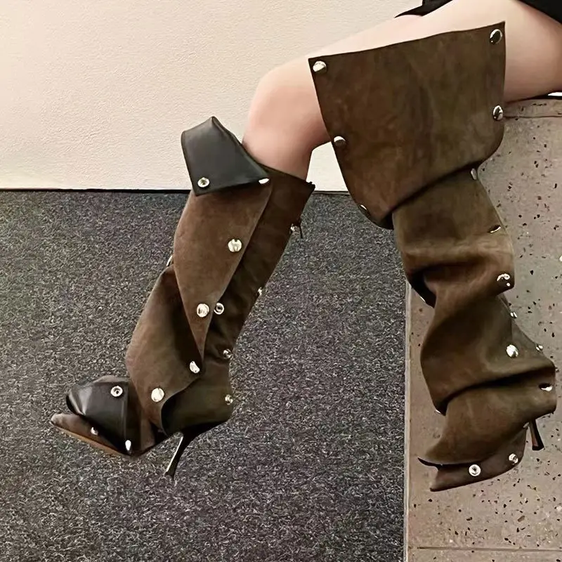 2024 bouton en métal épissé bottes en jean talons hauts chaussures à baril haut modèle bottes de mode