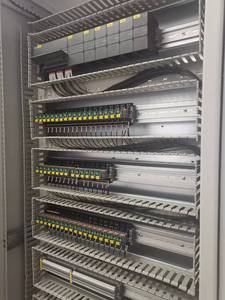 Programmazione del cablaggio della pompa del motore elettrico ip 66 assemblare il servizio armadio del pannello di controllo plc per il trattamento delle acque reflue di buon prezzo