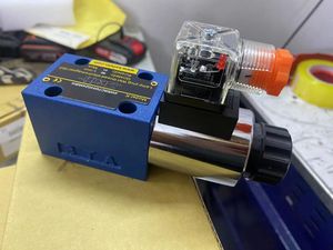 Mejor precio 4WE6 serie 4WE6J70/HG24N9K4 4WE6E70/HG24N9K4 4WE6C70/HG24N9K4 válvula direccional solenoide hidráulica - Product Image 6