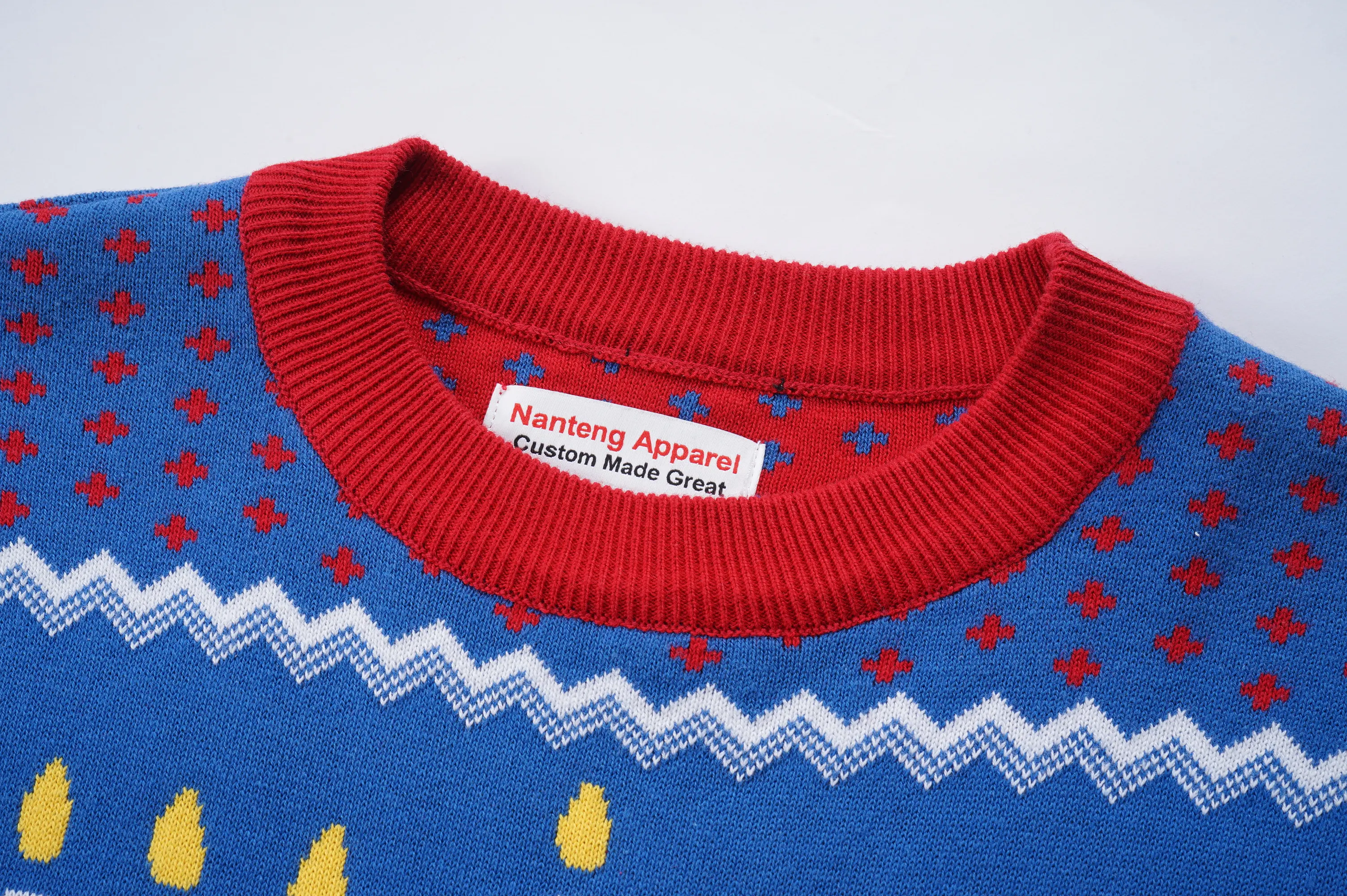 Nanteng 사용자 정의 겨울 늑골 크루 넥 스타 패턴 자카드 니트 스트라이프 100% 면 남성 추악한 크리스마스 스웨터
