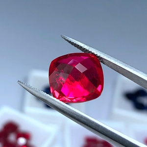 Yüksek kalite yastık kesim Lab yetiştirilen yakut #5 korindon kırmızı taşlar küçük çatlaklar ve inklüzyonlar ile güvercin kanı kırmızı yakut gevşek - Product Image 3