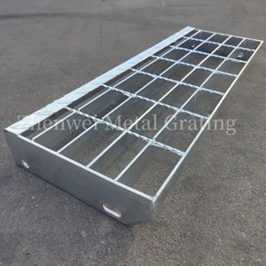 带扶手的预制钢楼梯格栅台阶-仓库金属楼梯热浸钢格栅 - Product Image 2