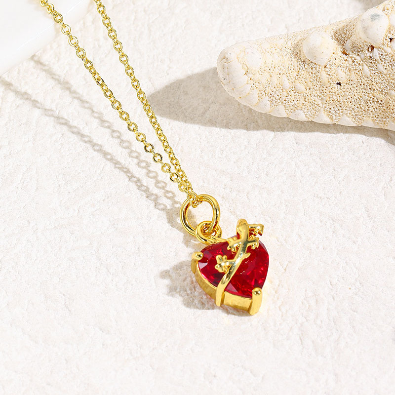 Collana dorata a forma di cuore - 4