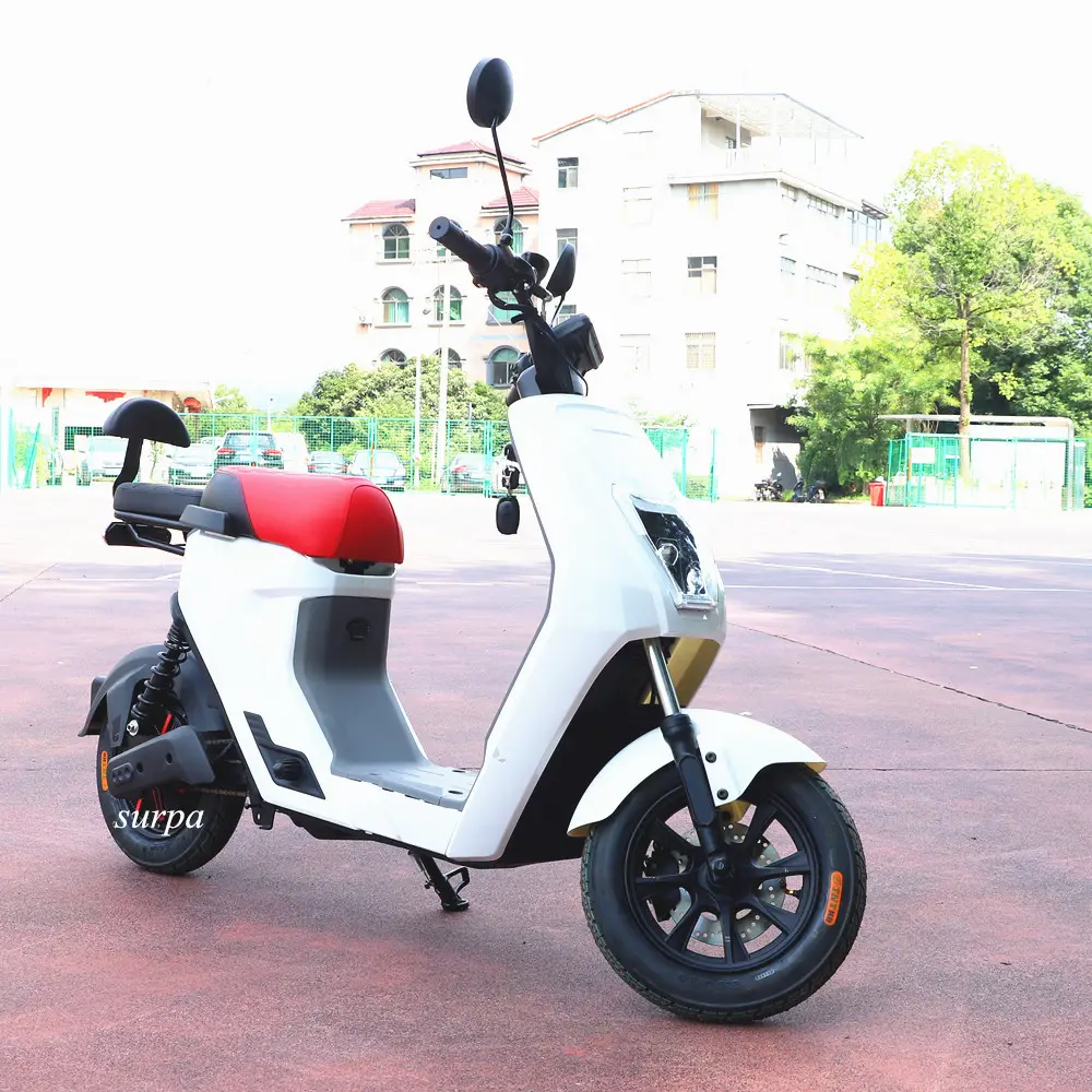 Vente chaude 1000w 48v adulte pas cher ce scooter électrique approuvé avec trottinettes électriques longue portée à assistance par pédale