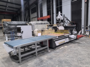 LU DIAO ATC <strong>Auto</strong> <strong>Loading</strong> and <strong>Unloading</strong> Nesting Cnc Router <strong>Machine</strong> with Saw Balde for Wood Furniture Production - Product Image 5