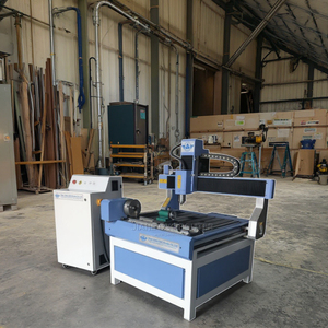 1325/1530 enrutador CNC ATC máquina de grabado CNC enrutador CNC de 3 ejes con mesa de descarga de carga para muebles de puerta - Product Image 4
