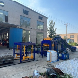 Maquinaria automática de material de construcción, máquina de fabricación de ladrillos de bloques de hormigón, línea de producción de ladrillos de cemento de enclavamiento hidráulico - Product Image 1