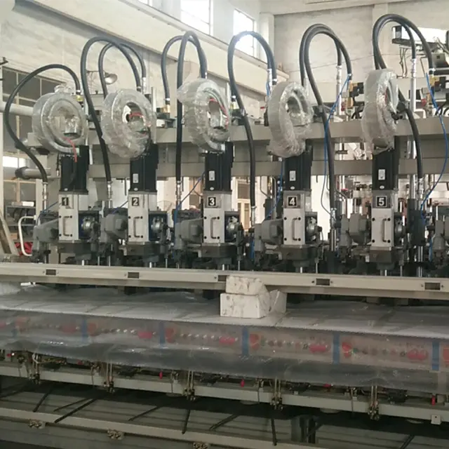 Fabrika fiyat tek çift çok geniş ağızlı cam şişe şekillendirme makinesi robot besleyici
