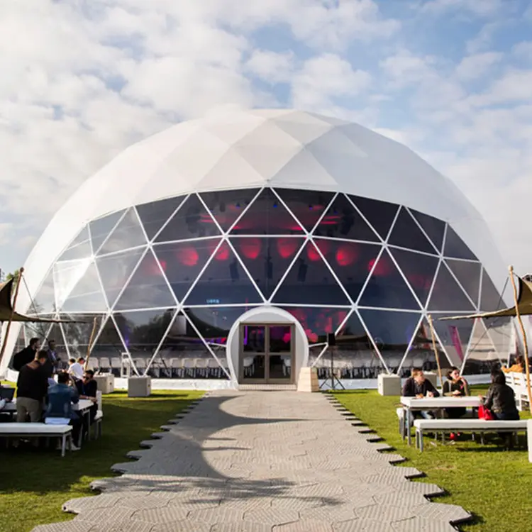 Grand chapiteau de luxe de 30m, tente géodésique de glamping Igloo Dome pour événements, fête de mariage