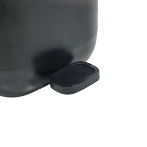 Cubo de basura a prueba de agua con forma rectangular, cubo de basura interior de 7L equipado con tapa de cierre suave y diseño abierto