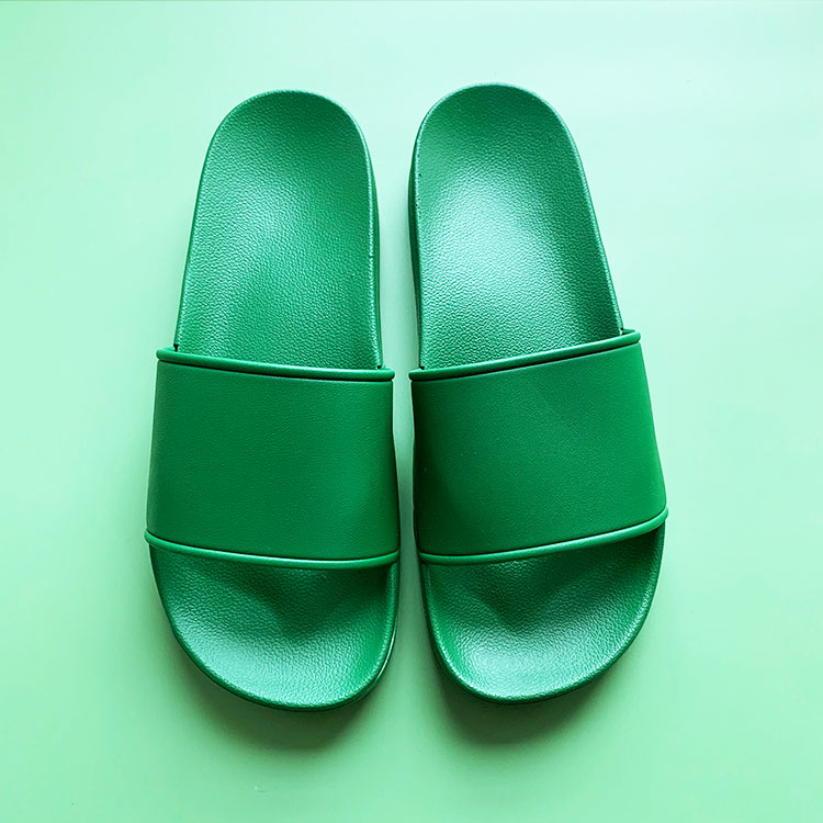 Vert foncé
