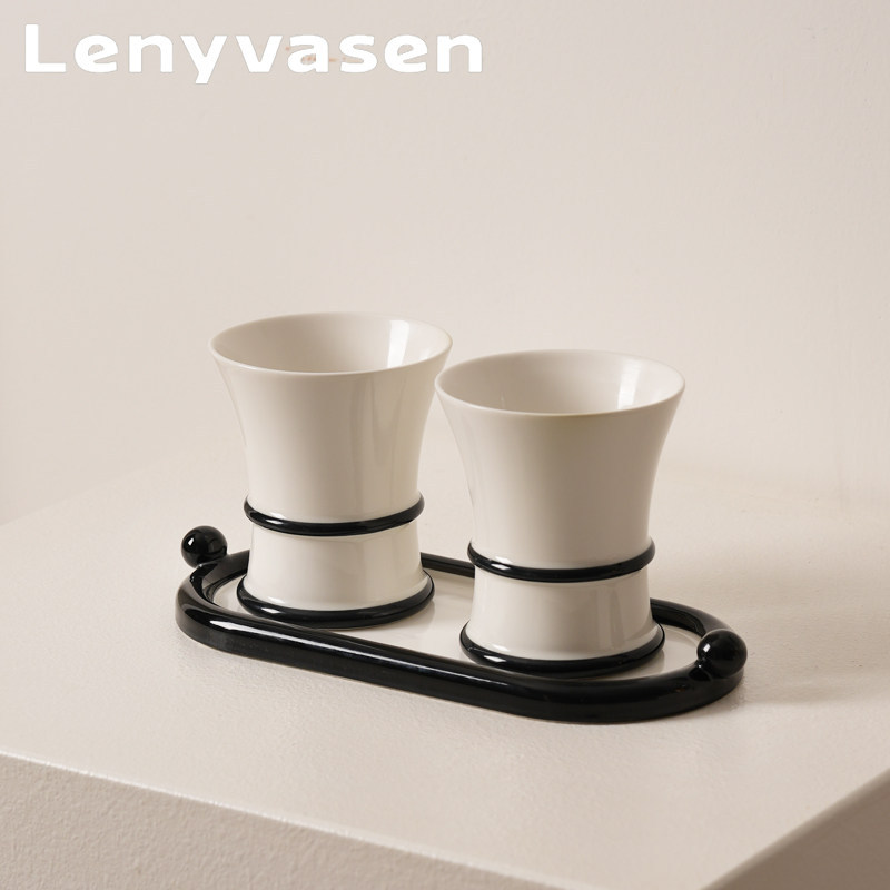 Ball storage tray 1 waist gargle cup 2