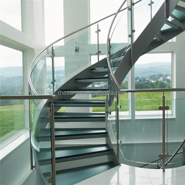 Escaliers modernes ouverts incurvés, Structure en fer et en bois, marches de luxe, escaliers en bois
