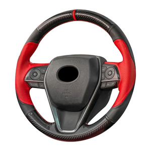Iç aksesuarları kırmızı deri araba karbon fiber direksiyon kılıfı Toyota Camry RAV4 Corolla için çapraz Avalon TRD