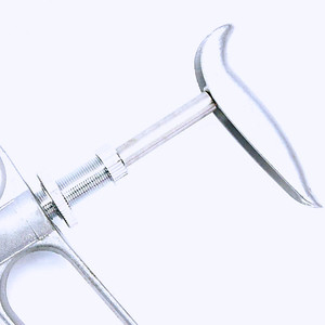 Herramienta de granja de cerdos Ajuste de animales Inyector de metal Veterinario Automático Jeringa continua Pollo 10ml Inyección de vacuna para aves de corral - Product Image 6