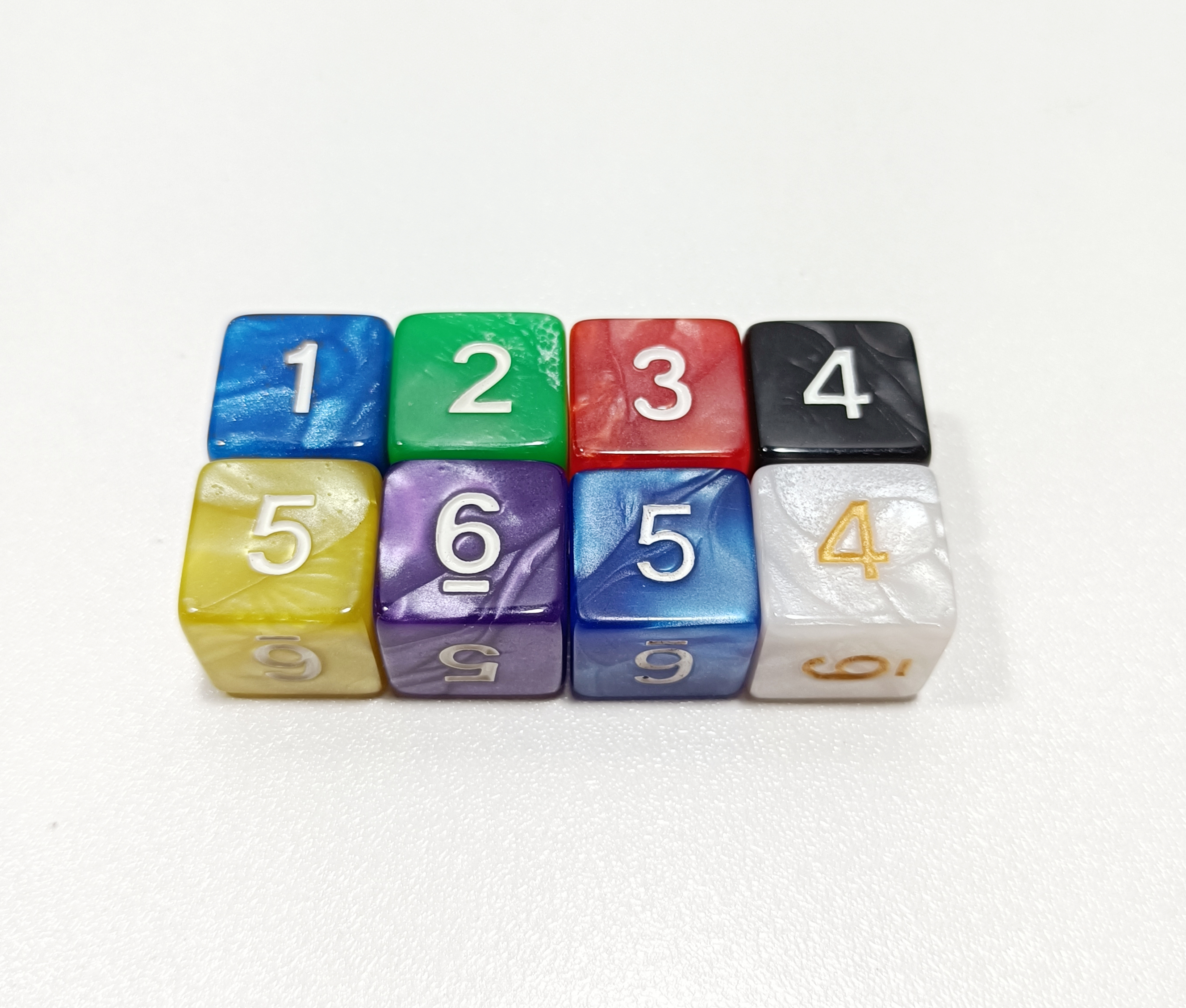 Pearl With Numbers Dice