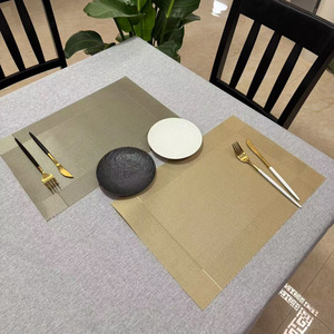 现代塑料餐垫，带四个角盒免洗桌杯垫，适合酒店或家庭跨界设计