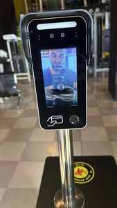 Binocular 2 millones de píxeles de alta definición Tarjeta de reconocimiento facial Deslizar o máquina de control de acceso de huellas dactilares - Product Image 2