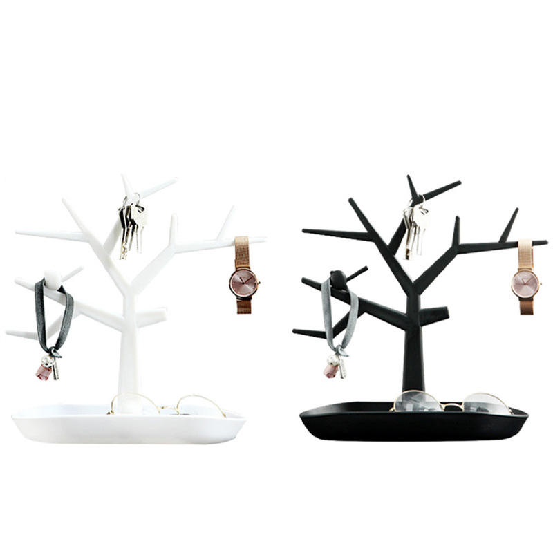 Conjuntos de dos piezas en blanco y negro.