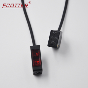 ECOTTER-Sensor de supresión de fondo cuadrado difuso, distancia de detección de 300mm, luz infrarroja ajustable - Product Image 2