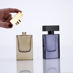 High-end parfüm şişesi cilalı 30ml ağır taban şişe ile Cuboid siyah veya altın kapak ve 0.13cc/T ince sis püskürtücü - Product Image 4