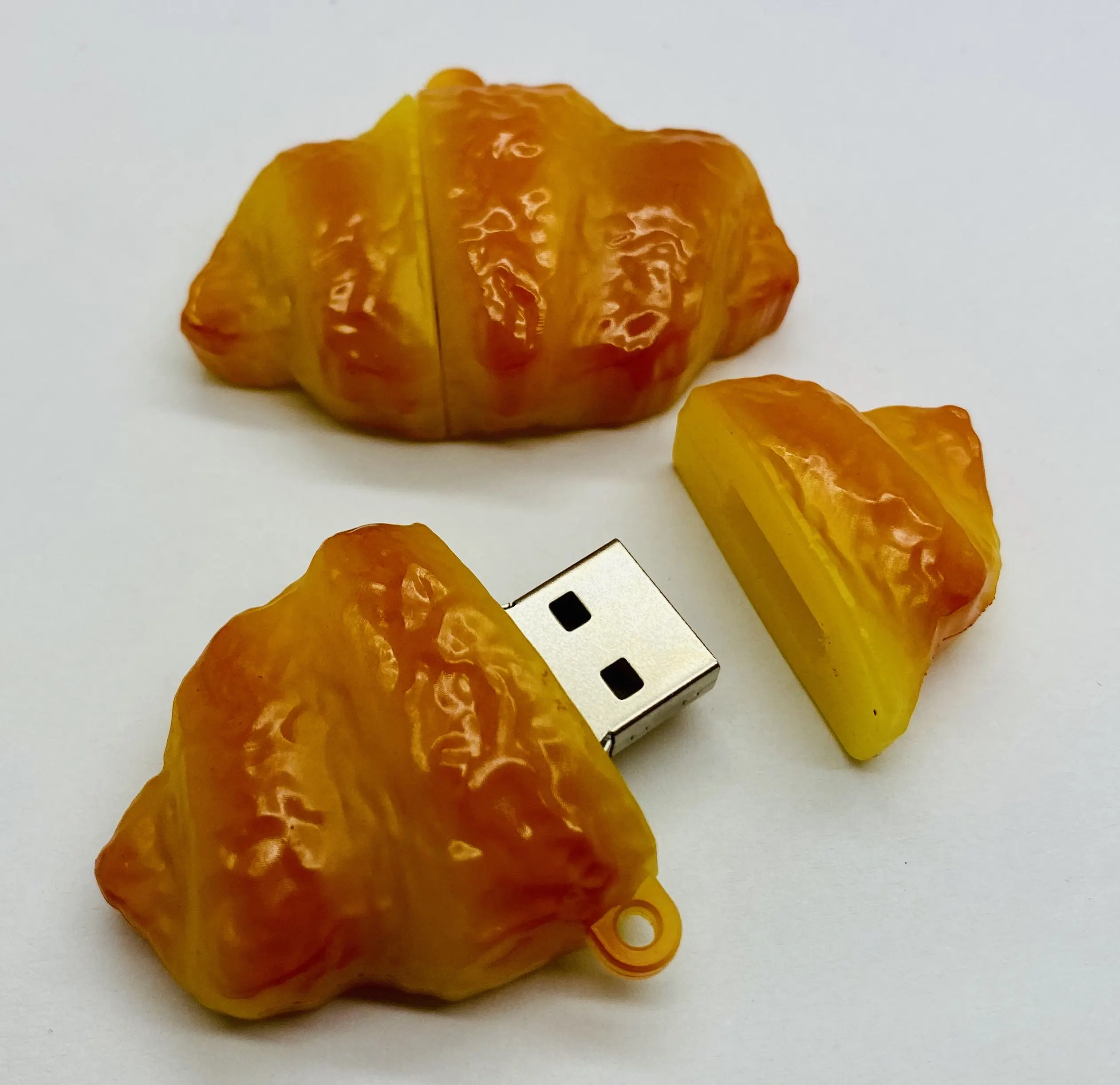 Resin Creative Style Croissant Shape Special Realistic Vivid 3D Custom Souvenir Promotional Gifts USB flash disk USB Flash Drive