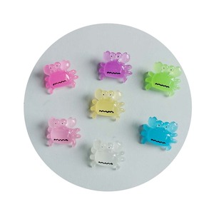DIY ทําด้วยมือเรซิ่นส่องสว่างอุปกรณ์เสริม,100pcs ผสม 3D สัตว์การ์ตูนปูขนาดเล็กสําหรับสร้อยคอพวงกุญแจจี้