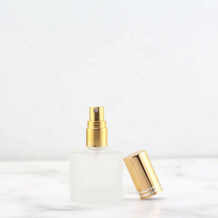 Luxus 10ml leere quadratische kosmetische Milchglas-Sprüh flasche Mini-Parfüm-Proben behälter