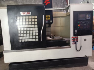 Good Condition CNC Machine FEELER <strong>VM</strong>-40SA 1060 Vertical Machining <strong>Center</strong> MITSUBISHI System with Cutter - Product Image 3