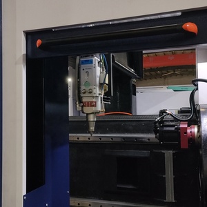 Macchina per il taglio di tubi laser a tre mandrini tubo profilo in acciaio scarico automatico di carico 12m tubo di taglio laser prezzo della macchina in EU - Product Image 3
