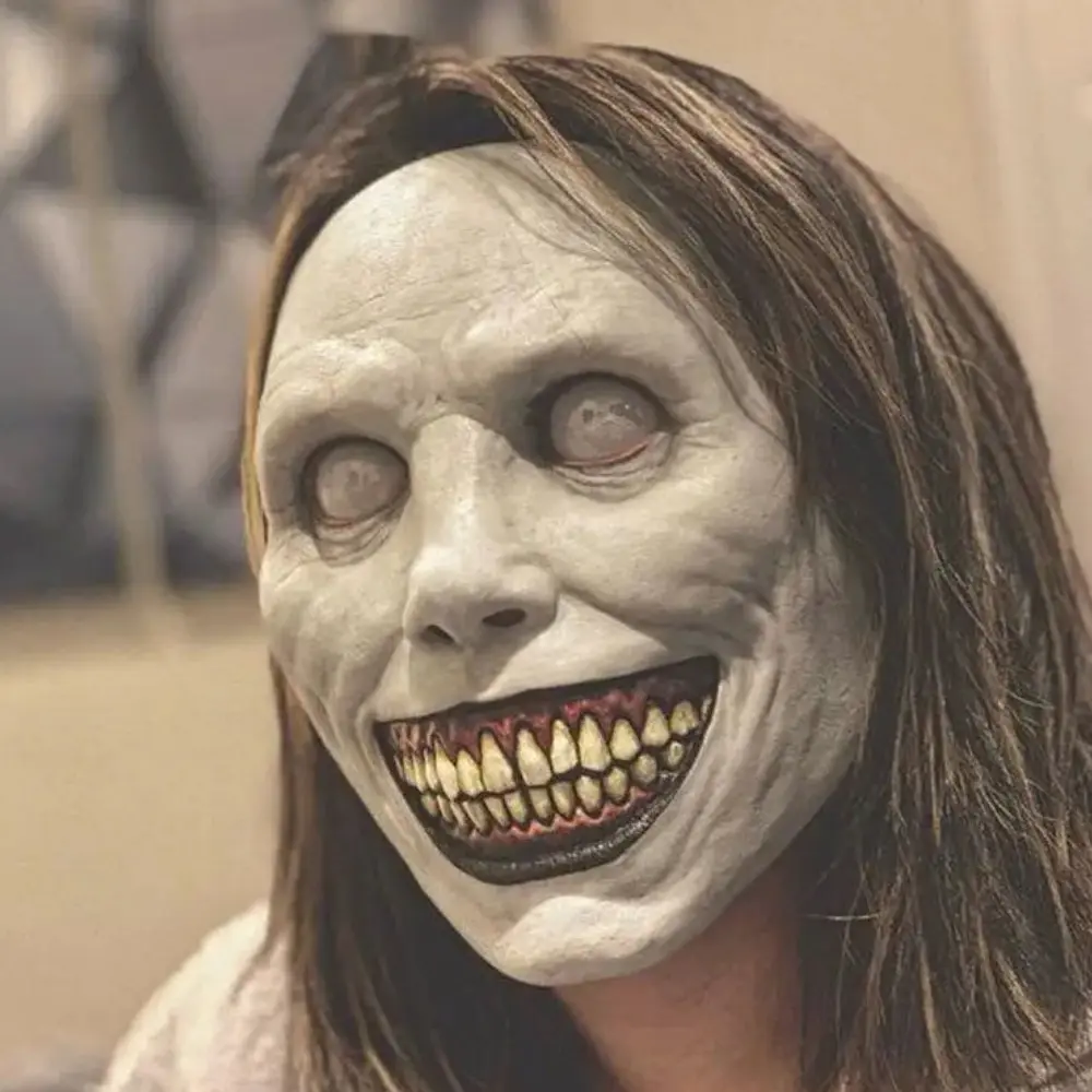 Máscara exorcista Sonrisa ojos blancos cabeza de demonio Set nueva Máscara de látex de terror de Halloween fabricantes al por mayor