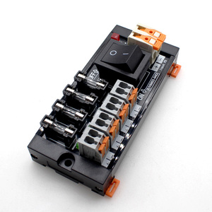 DC Video Power Splitter 12V DC 4 6 Convertidor de salida de 8 vías Protección contra sobrecorriente - Product Image 1
