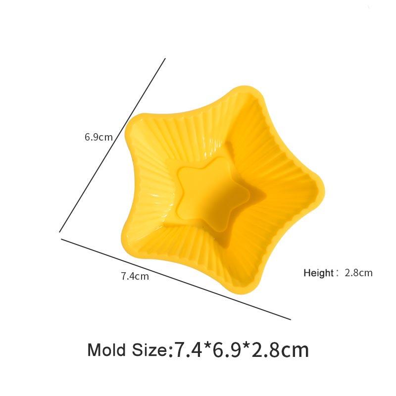 Molde para muffins con pentagrama amarillo