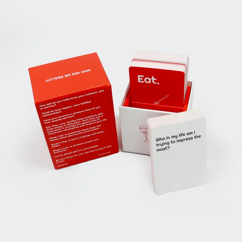 공장 사용자 정의 인쇄 성인 커플 친밀감 카드 게임 디자인 커플 의미있는 재미있는 질문 게임 카드 뚜껑이있는 빨간색 프레임 상자