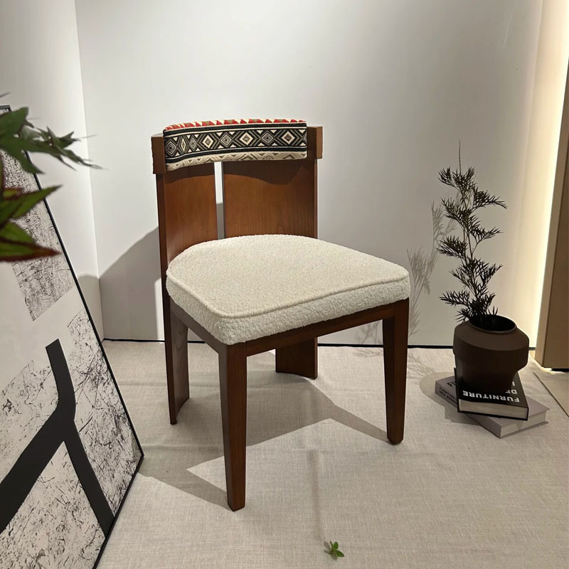 Laine d'agneau blanche - chaise style ethnique noyer cendré