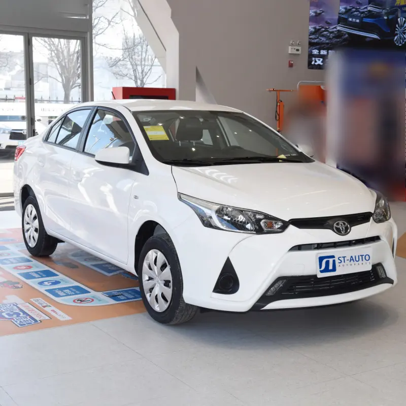 Al por mayor Toyota YARiS L vehículo eléctrico 3 carros Coches de gasolina coches usados toyota