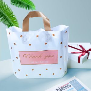 Çevre dostu özel Logo tasarım baskılı LDPE beyaz giysi ayakkabı kullanımlık promosyon poli kolu geri dönüşüm plastik alışveriş çantası - Product Image 3