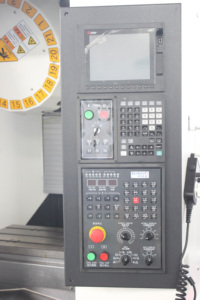 KMZ-600 fabrika kaynağı yeni ve kullanılan CNC delme ve dokunarak işleme merkezi CNC işleme makinesi Metal işleme için - Product Image 5