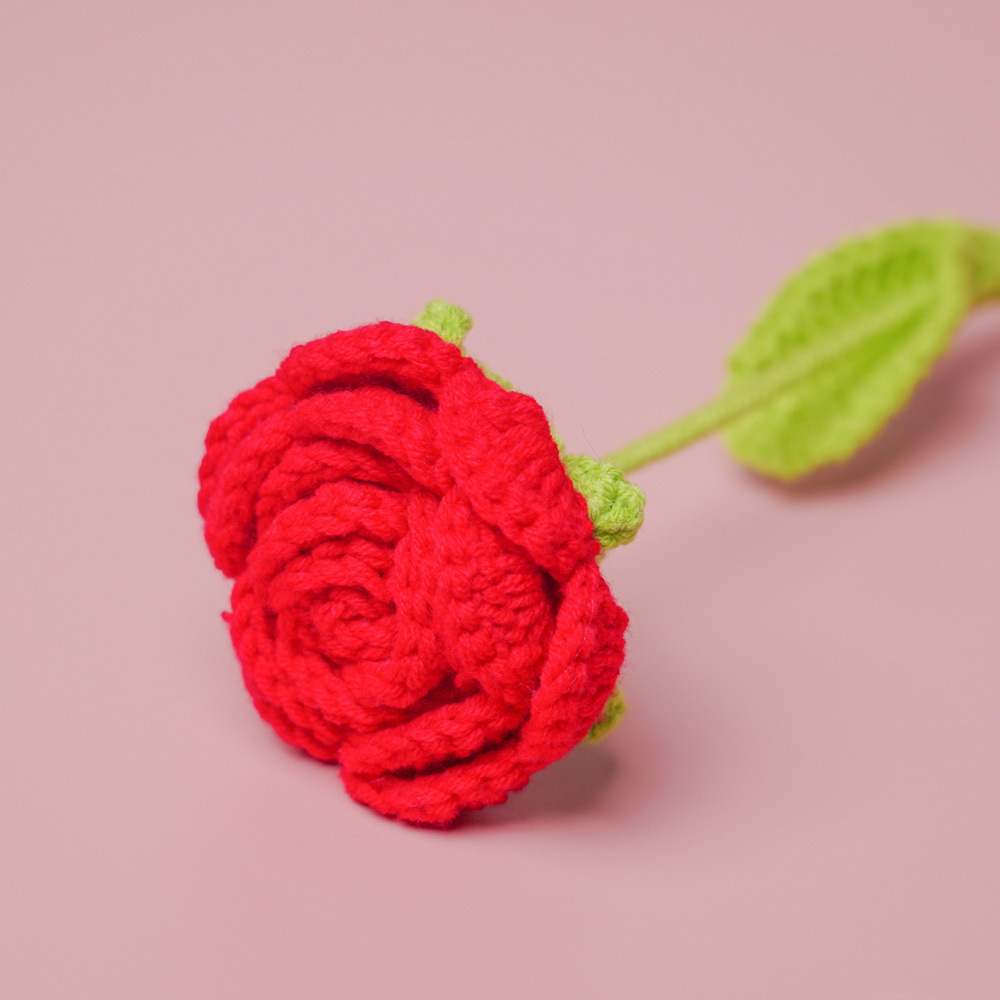 Una flor roja terminada.