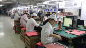RoHS CE CE ROHS แผงวงจร PCB อิเล็กทรอนิกส์หลายชั้นสีดำสีขาว Fr4สากลประกอบ PCBA - Product Image 4