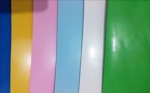 מצופה עמיד למים pvc tarp עבות עמיד למים עבור מכוניות כיסוי חסין גשם וחצר מטען