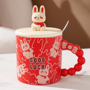 Taza de cerámica de conejo curada con animales de dibujos animados, Comercial rojo con tapa, cuchara y asas de cuerda, juego de tazas de café - Product Image 5