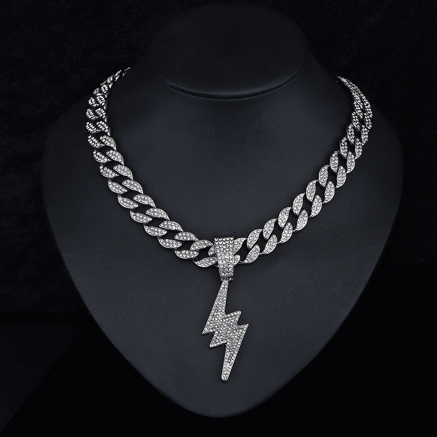 Colgante de hiphop con cadena cubana