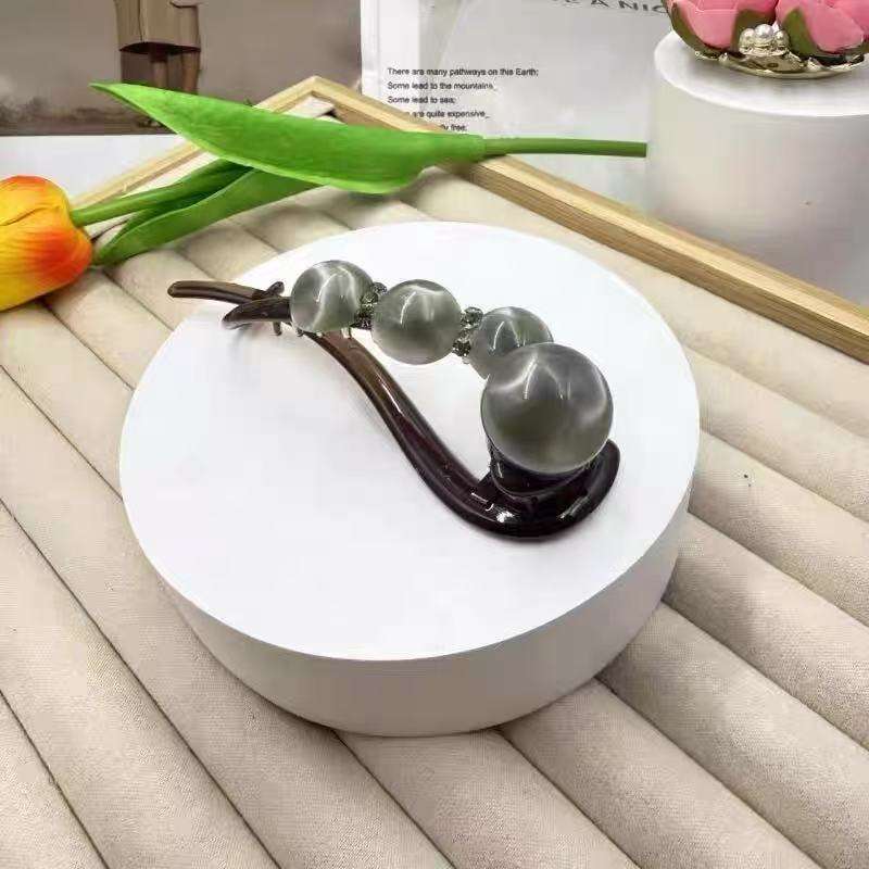 94 ฮาโลสีเทา ประดับด้วยเพชรเทียม 4 เม็ด - ความยาว 105 ซม.