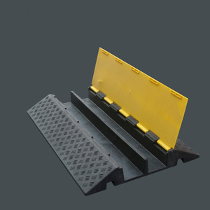 1 2 3 4 5 kauçuk PVC tel yuvaları hız kambur yumru trafik güvenliği sarı siyah kablo rampası 5 kanal koruyucuları - Product Image 6