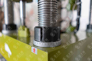 Venta directa de fábrica 2025, máquina de moldeo por inyección de plástico Vertical para una excelente máquina de cadena de etiquetas colgantes, bloqueo de sello de etiquetas - Product Image 6