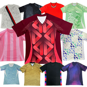 Футбольная форма 2526 фанатов, английская майка, настоящее тайское качество, фабричное производство, с новейшим дизайном сублимации