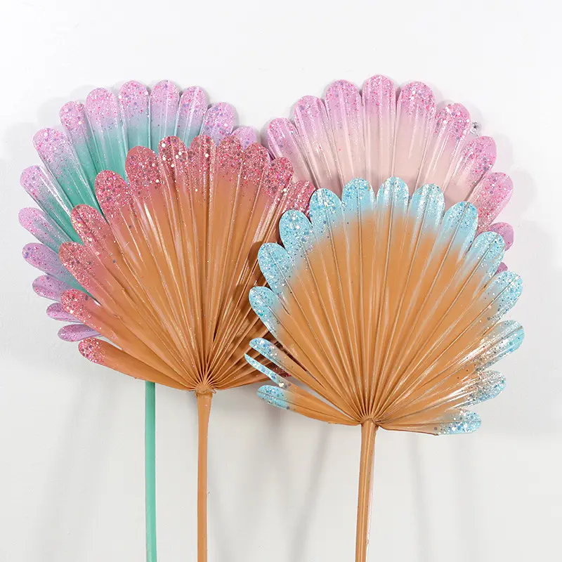 Palm leaf cattail fan dry flower DIY home decoration spray painting gold sprinkling colored small fan Guanyin fan material